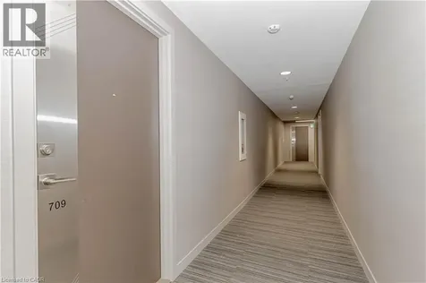 2093 Fairview Street Burlington ON L7M 3W8