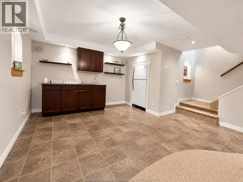 531 Gary Avenue Lasalle ON N9J 3C9