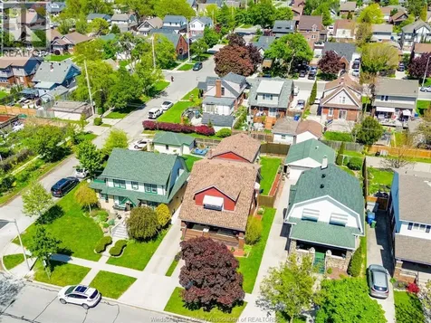 2306 Lincoln Road Windsor ON N8W 2R5