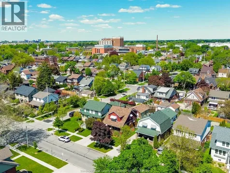 2306 Lincoln Road Windsor ON N8W 2R5