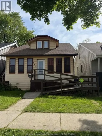 868 Janette Avenue Windsor ON N9A 4Z0