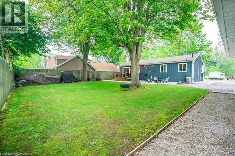 8 Beach Road Lowbanks ON N0A 1K0