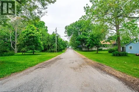 8 Beach Road Lowbanks ON N0A 1K0