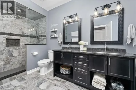 53 Anastasia Boulevard Smithville ON L0R 2A0