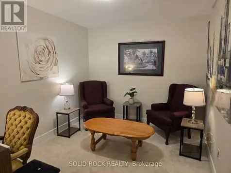 844 Ralph Hennessy Avenue Ottawa ON K1X 0E4
