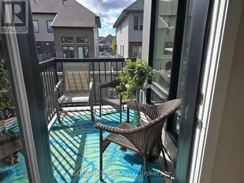 844 Ralph Hennessy Avenue Ottawa ON K1X 0E4
