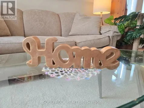 844 Ralph Hennessy Avenue Ottawa ON K1X 0E4