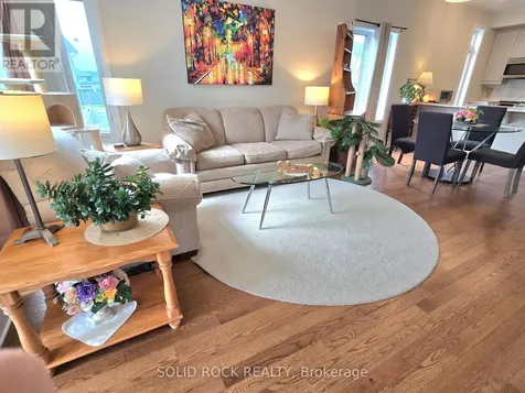 844 Ralph Hennessy Avenue Ottawa ON K1X 0E4