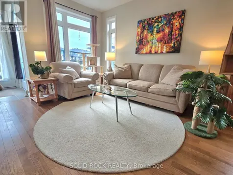 844 Ralph Hennessy Avenue Ottawa ON K1X 0E4