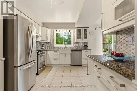 17 Piper Place Haldimand ON N3W 1G9