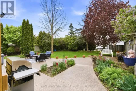 17 Piper Place Haldimand ON N3W 1G9