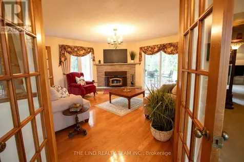 100 Bridle Path East Gwillimbury ON L0G 1V0