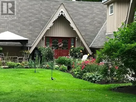 100 Bridle Path East Gwillimbury ON L0G 1V0