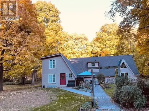 100 Bridle Path East Gwillimbury ON L0G 1V0