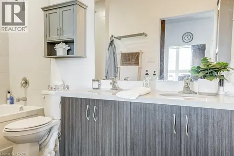 125 Shoreview Place Stoney Creek ON L8E 0K3