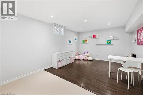 4191 Fuller Crescent Burlington ON L7M 0M5