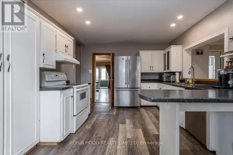 10 Lucy Street Penetanguishene ON L9M 1K7