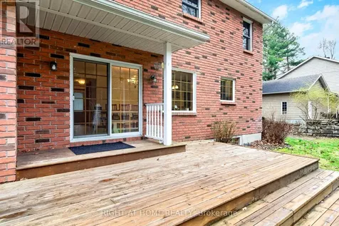 77 Cambridge Street Penetanguishene ON L9M 1G7