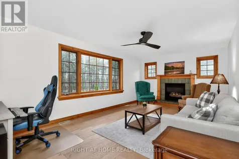 77 Cambridge Street Penetanguishene ON L9M 1G7