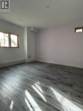 133 Auckland Drive Whitby ON L1P 0H4