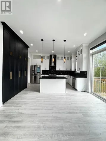 133 Auckland Drive Whitby ON L1P 0H4