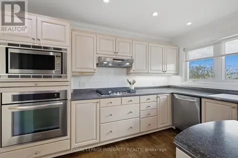 1409 Talcy Crescent East Ottawa ON K4A 3C5