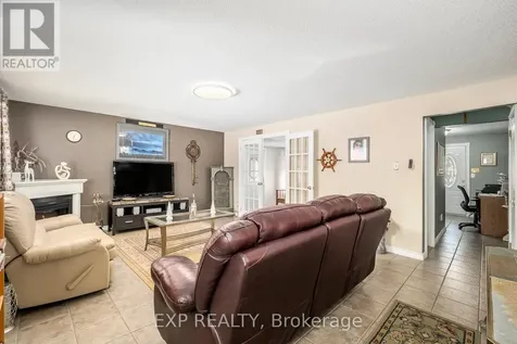 3836 Leitrim Road Ottawa ON K1G 3N4