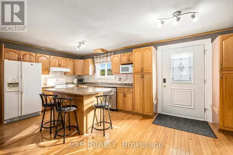 3836 Leitrim Road Ottawa ON K1G 3N4