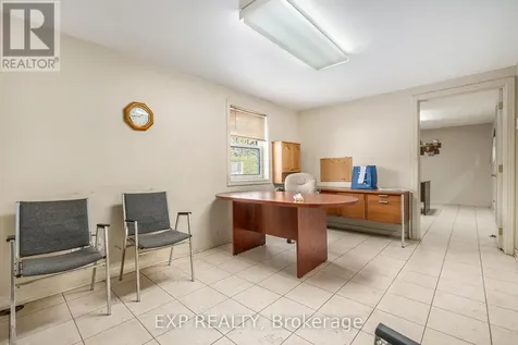 3836 Leitrim Road Ottawa ON K1G 3N4