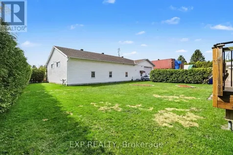 3836 Leitrim Road Ottawa ON K1G 3N4