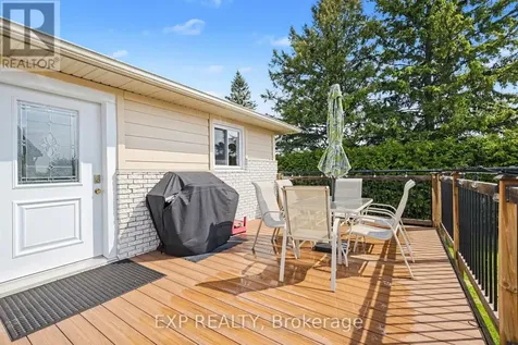 3836 Leitrim Road Ottawa ON K1G 3N4