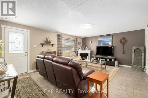 3836 Leitrim Road Ottawa ON K1G 3N4