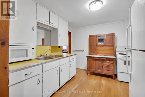 6493 West Parkway Drive Lambton Shores ON N0N 1J2