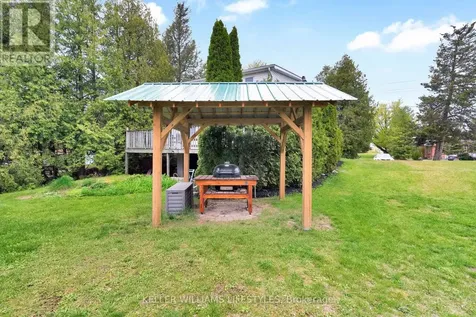 6493 West Parkway Drive Lambton Shores ON N0N 1J2