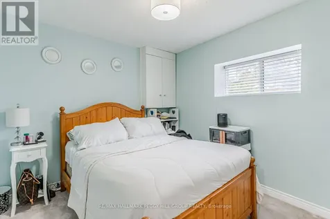 17 Stanley Avenue Oro-medonte ON L0L 1T0