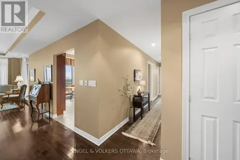 136 Darlington Private Ottawa ON K1V 0X6