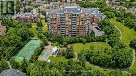 136 Darlington Private Ottawa ON K1V 0X6