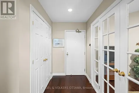 136 Darlington Private Ottawa ON K1V 0X6