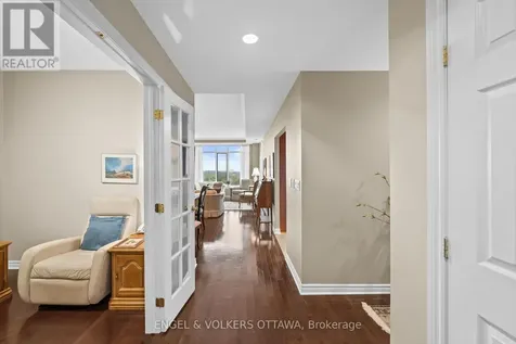 136 Darlington Private Ottawa ON K1V 0X6