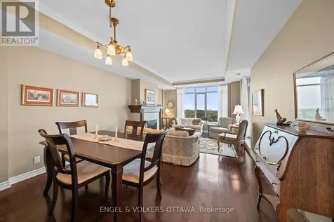 136 Darlington Private Ottawa ON K1V 0X6