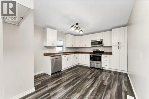 864 Mcnaughton Avenue East Chatham ON N7L 0E4