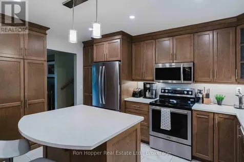115 7th Avenue East Owen Sound ON N4K 2W8