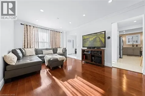 46 Novoco Drive Hamilton ON L9C 7E8