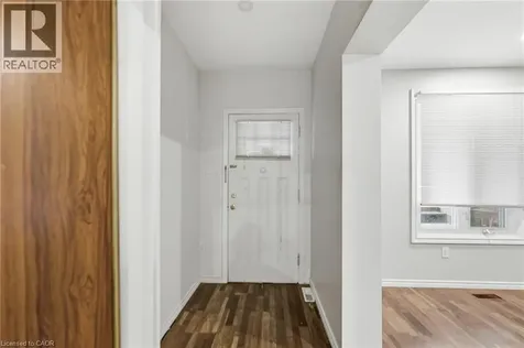 31 Spadina Avenue Hamilton ON L8M 2W8