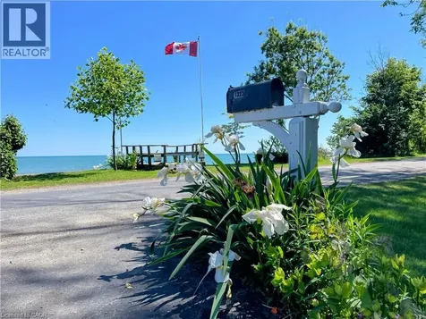 1323 Lakeshore Road Selkirk ON N0A 1P0