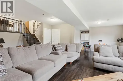 47 Hannah Crescent Hamilton ON L9B 2V4