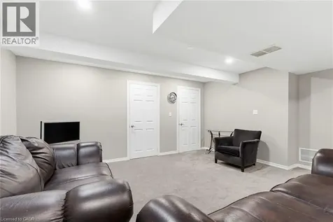 47 Hannah Crescent Hamilton ON L9B 2V4