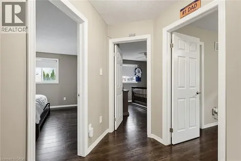 47 Hannah Crescent Hamilton ON L9B 2V4