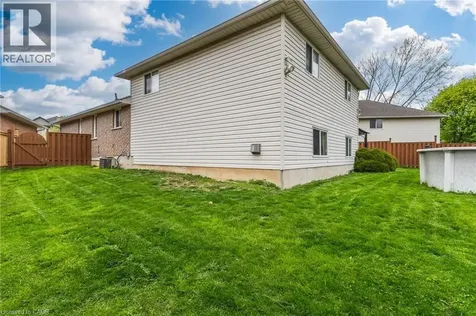 47 Hannah Crescent Hamilton ON L9B 2V4