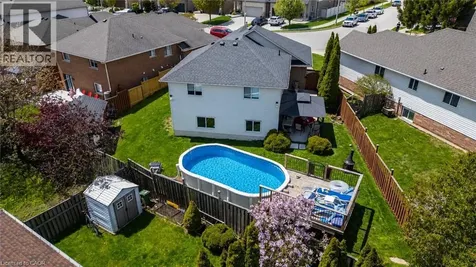 47 Hannah Crescent Hamilton ON L9B 2V4